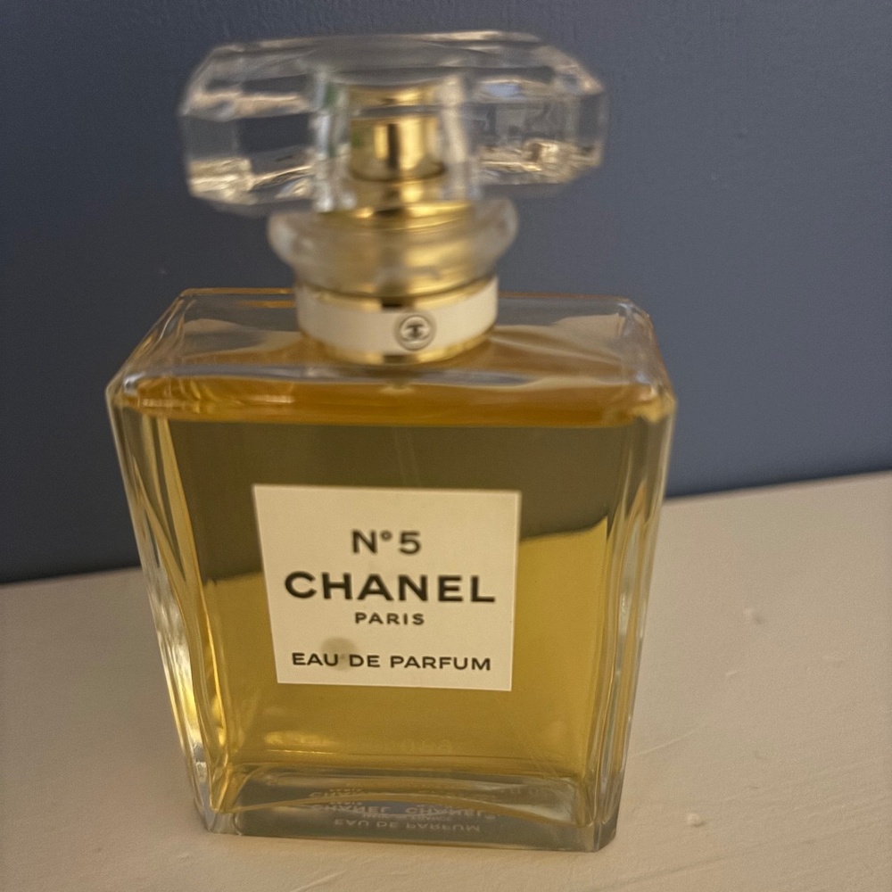 Chanel No 5 Perfume🌿
